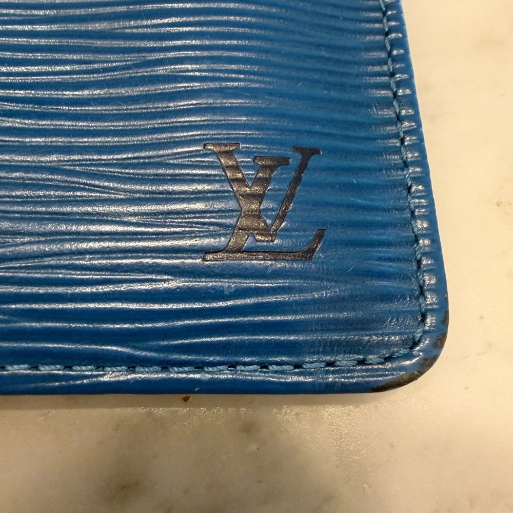 Louis Vuitton Epi Leather Cles Key Pouch Blue Gold Hardware Made in Spain